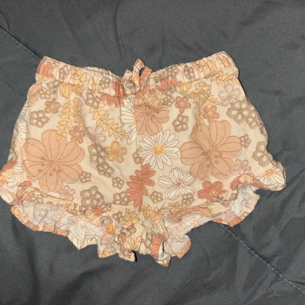 9m floral ruffled shorts